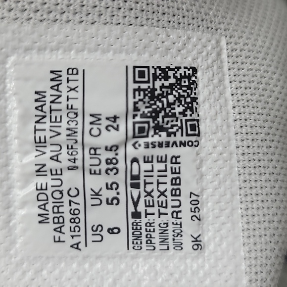 Converse Black and White Platform Sneakers - Picture 11 of 11